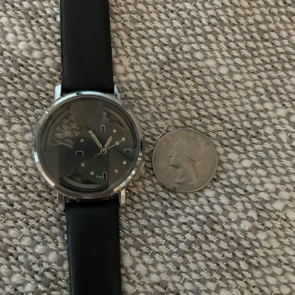 Mickey Mouse Watch - Picture 4 of 7